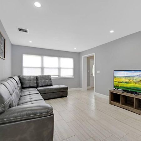 Lake House Unit 1 By Pmi Дейви Екстериор снимка
