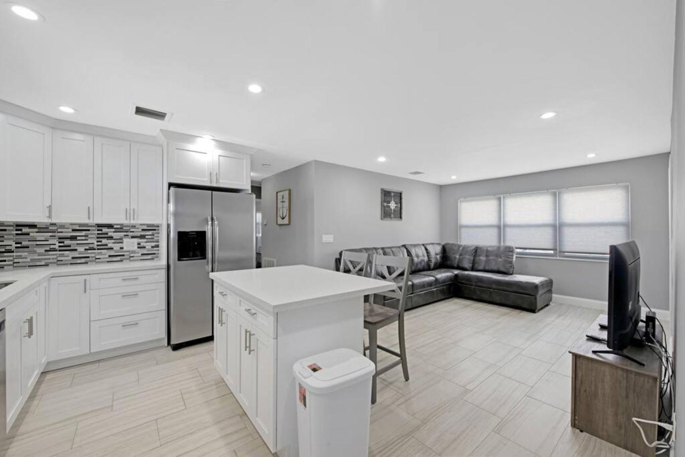 Lake House Unit 1 By Pmi Дейви Екстериор снимка